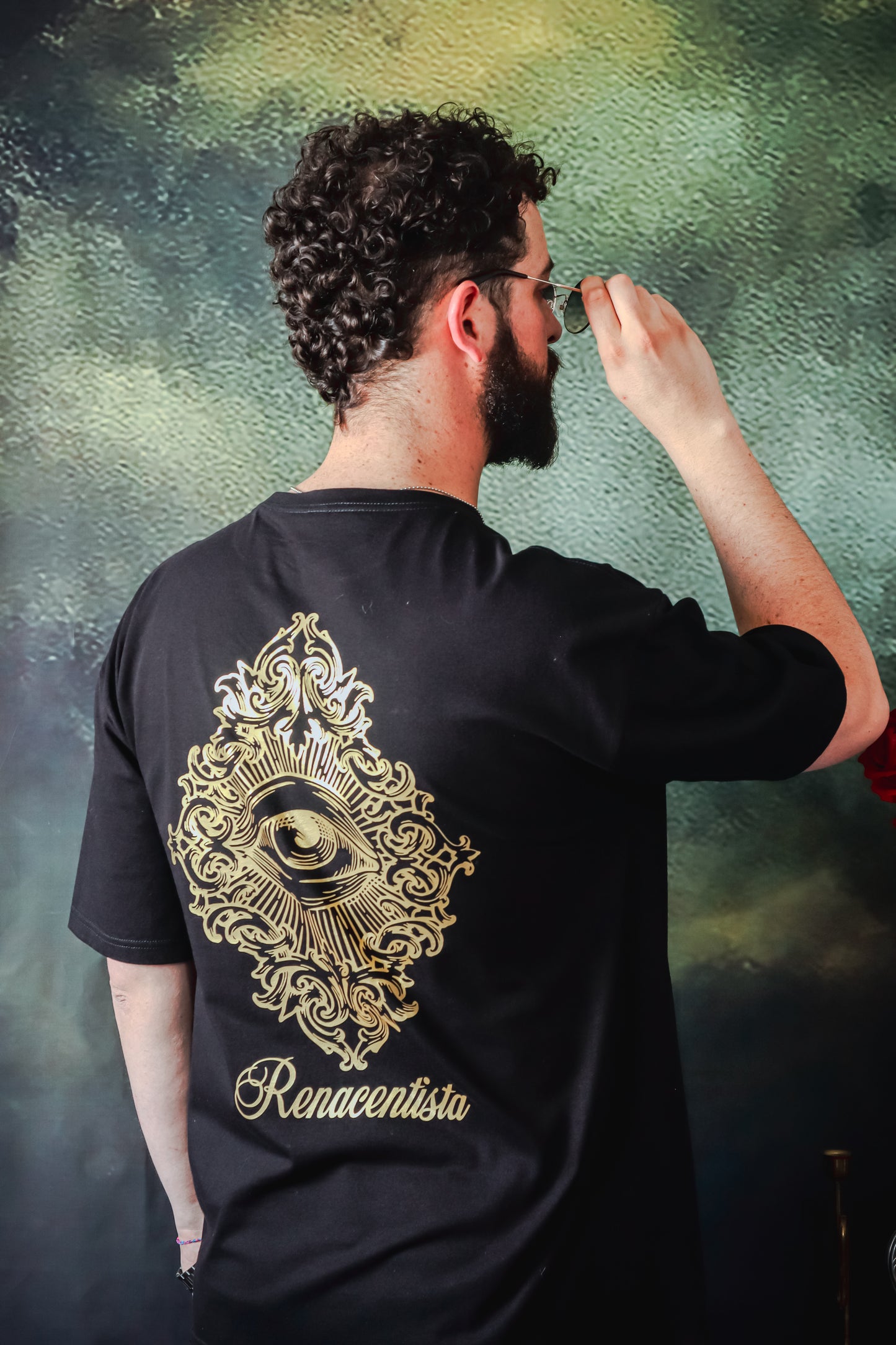 Polera Barroca Art Black by Coterraneo - Colección Renacentista.