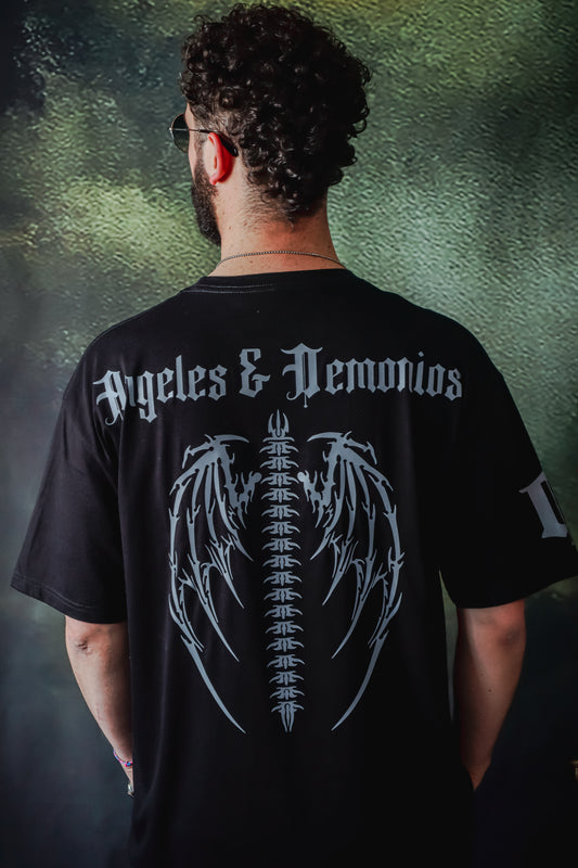 Polera Vespertilio Negra By Coterraneo - Colección Ángeles & Demonios.